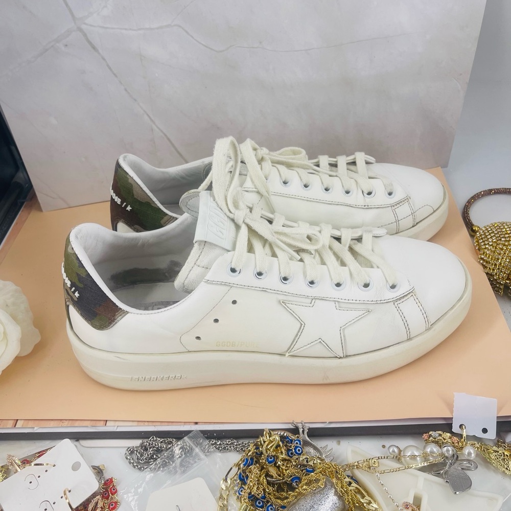 Golden Goose Pure Star White Leather 
Pure Star leather trainers Size 42 EU